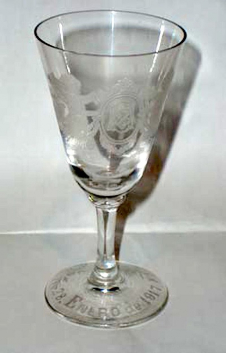 Copa de cristal del día de la boda de Gabriel Bau
