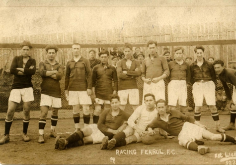 Gabriel Bau. Foto dedicada como recuerdo de su estancia en Ferrol.