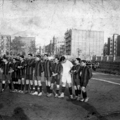 Selección Catalana que venció a la francesa 1-0 en diciembre de 1912 BAU(primero por la izquierda), SENA, GENARO DE LA RIVA, SAMPERE, SANTIAGO MASSANA, AGUIRRECHE, POMÉS, AMECHAZURRA, REÑÉ, COMAMALA, CASELLAS